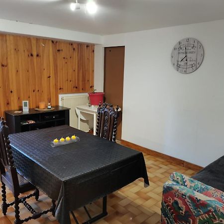 Mon Petit Studio Apartment Montmorillon Luaran gambar